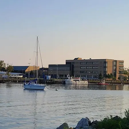 Bayviewinn Hotel