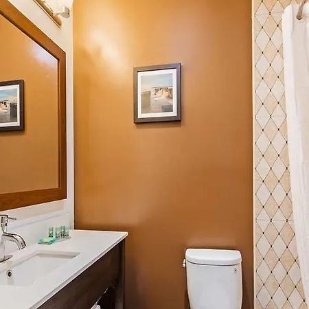 Western Far Rockaway/jfk Airport Area 3*