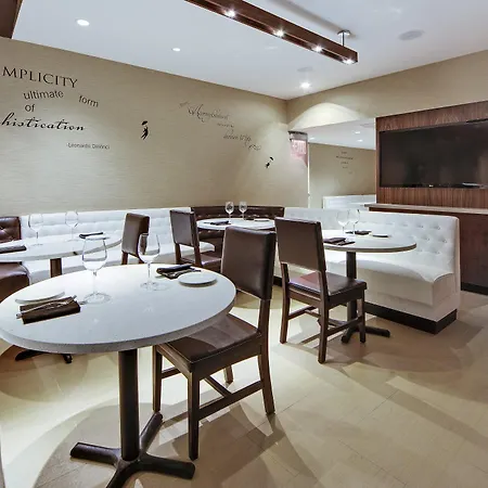 Wyndham Garden Chinatown Hotel New York