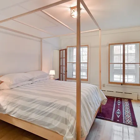 The Canal Park Bed & Breakfast 3*