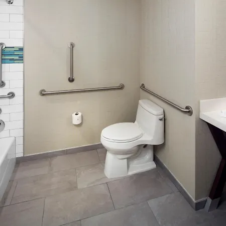 Midtown East Apartment *