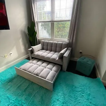 Luxurious 6bd Duplex In Bushwick Apartment *