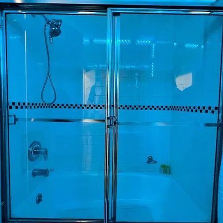 Great Location Near Times Square Apartment