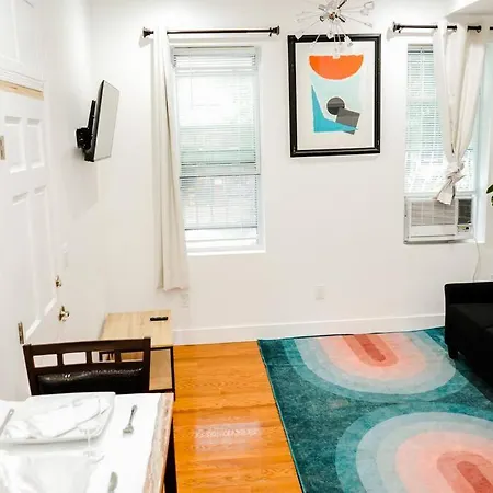 Perfect For Longer Stays With Amenities Apartment