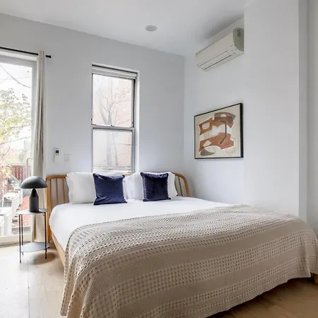 Bushwick 3br Duplex W Wd Garden Nr L M Nyc-1031 Apartment