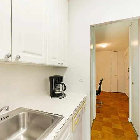 Exotic 1br At Columbus Circle *