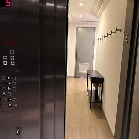 Gramercy Park 5 Bedroom Penthouse Loft With Private Rooftop Apartment
