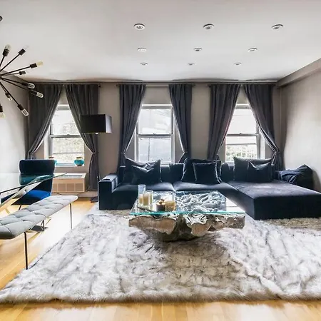 2 Floors Huge Luxury Penthouse Apartment *
