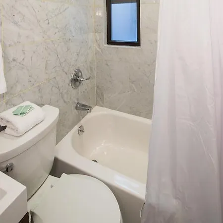 One Bedroom Self-catering - Little Italy Apartment