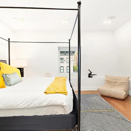 Luxurious 5 Bedroom Townhouse Holiday home