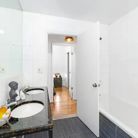 Spacious 3br 2ba In Soho Apartment New York