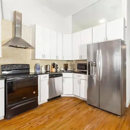 Spacious 3br 2ba In Soho *