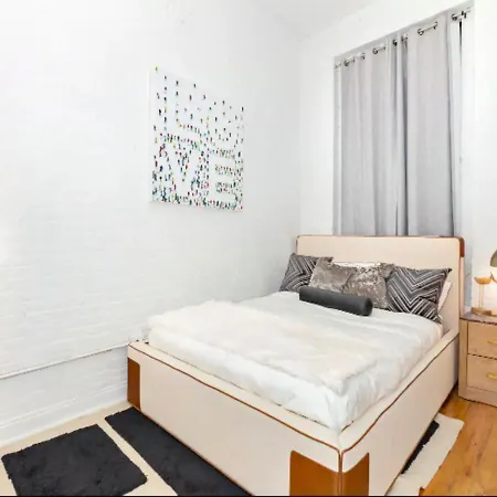 Spacious 3br 2ba In Soho * New York