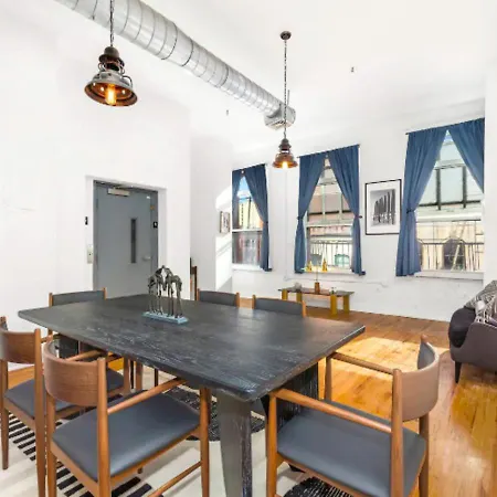 Spacious 3br 2ba In Soho Apartment New York