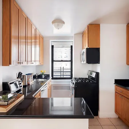 Luxury 3 Beds By Central Park *