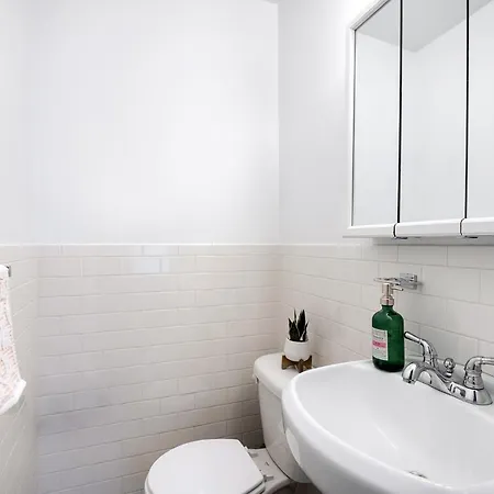 Luxury 3 Beds By Central Park