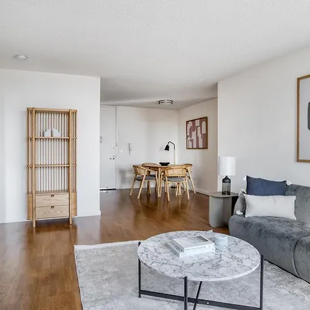 Ues 2br W Elevator Doorman Gym Nr Park Nyc-1072 New York