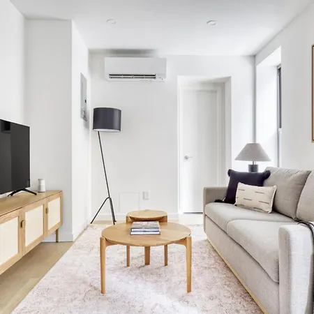 Apartment Downtown Brooklyn 2br W Wd Nr Barclays Center Nyc-657 *