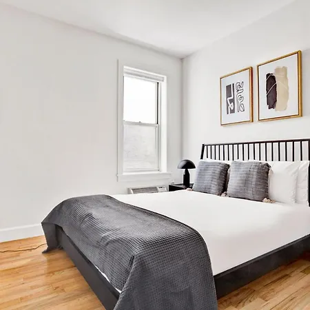 Apartment Ues 2br W Doorman Nr Met Park Nyc-716 New York