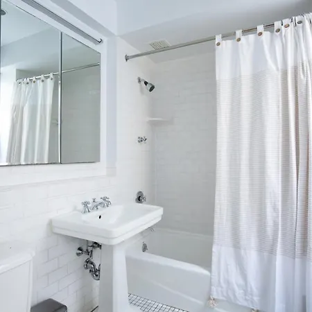 Ues 2br W Doorman Nr Met Park Nyc-716 Apartment *