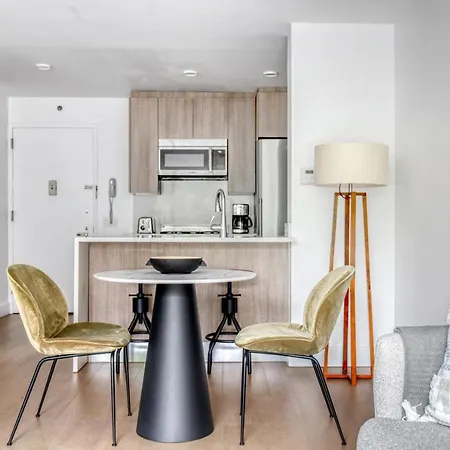 Apartment Midtown W 1br W Doorman Elevator Nr Times Sq Nyc-810 *