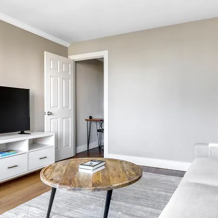 Apartment Uws 2br W Elevator Doorman Gym Nr Central Park Nyc-1001