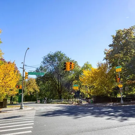 Uws 2br W Elevator Doorman Gym Nr Central Park Nyc-1001 Apartment New York