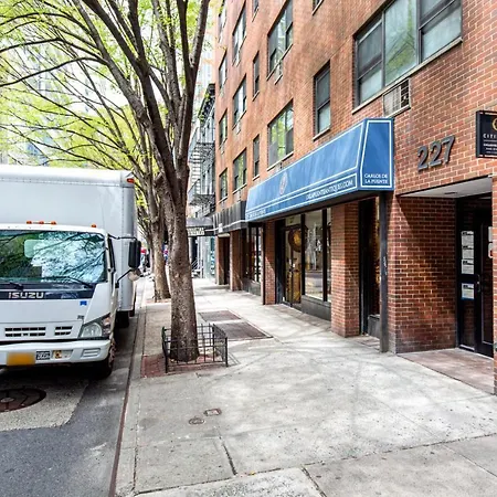 Apartment Ues 2br W Wd Elevator Nr Bloomingdales Nyc-873 *