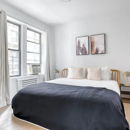 Uws 1br W Gym Elevator Wd Nr Park Nyc-1020