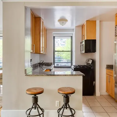 Uws 2br W Doorman Nr 123 Subway Nyc-812 * New York