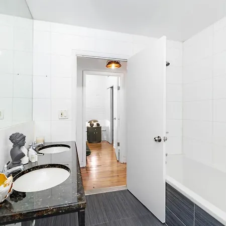 Luxurious 3 Bedroom Soho