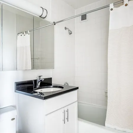 Murray Hill 1br W Doorman Gym Pool Parking Nyc-581 * New York