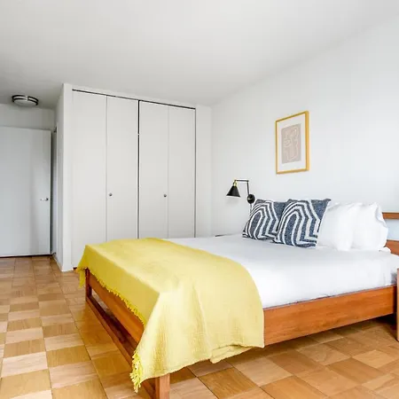 Apartment Murray Hill 1br W Doorman Gym Pool Parking Nyc-581