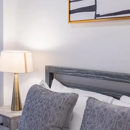 13-1 I Brand New Luxury 2br Prime Union Square