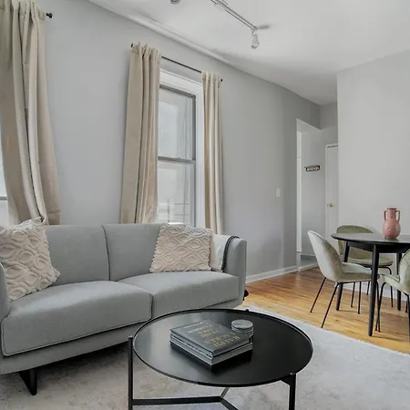 Apartment East Harlem 2br W Elevator Wd Nr East River Nyc-1159 *