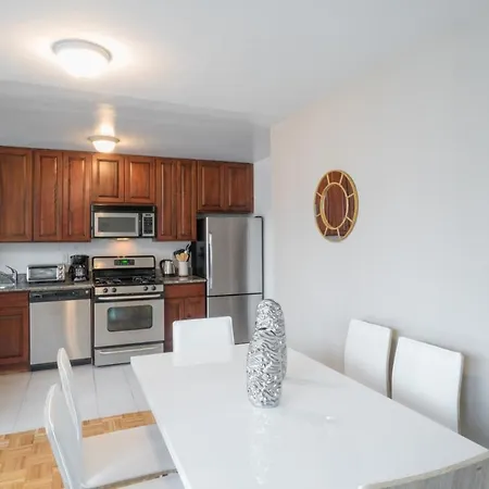 Apartment Beautiful 2 Bedroom In Coloumbus Avenue New York