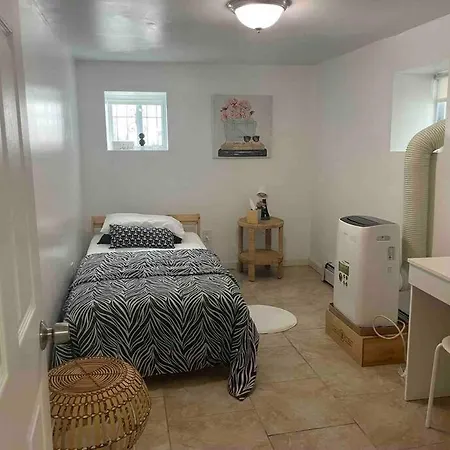 Apartment Barnes Ave *