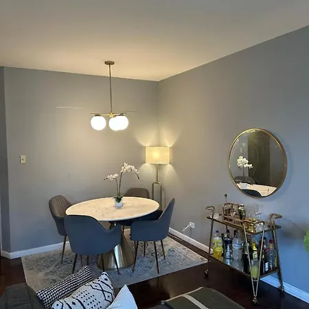 Apartment Luxury - 3 Stops To 