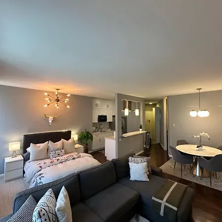 Luxury - 3 Stops To 