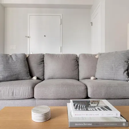Ues 1br W Gym Nr Art Museums Nyc-1180 Apartment