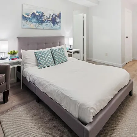 Central 2br - Walking Distance To Times Square New York