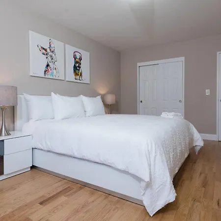 Awesome 2 Bedroom In Nyc Apartment *