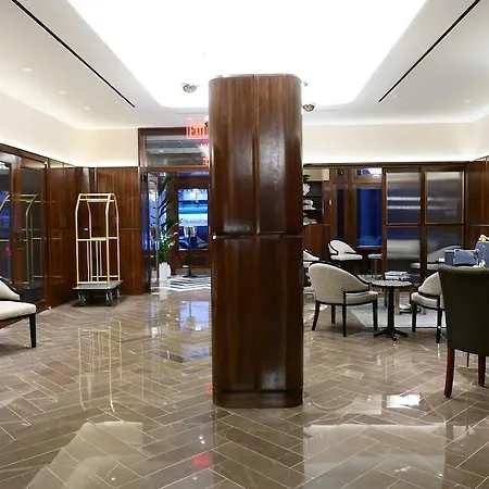 The Iroquois Times Square, A Small Luxury Hotel 5*