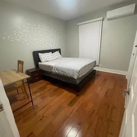 Large 1 Bedroom In The Heart Of The Bronx * New York