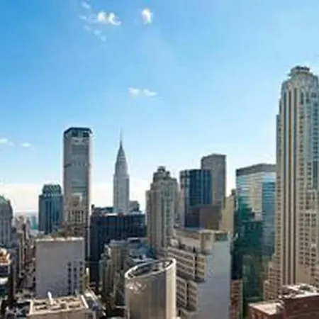 Luxurious 1bd Steps From Times Square