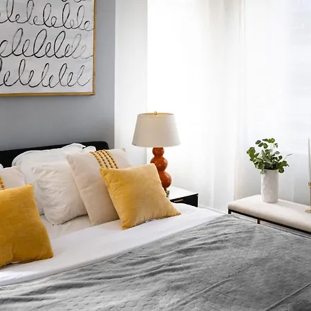 Apartment Luxurious 1bd Steps From Times Square New York