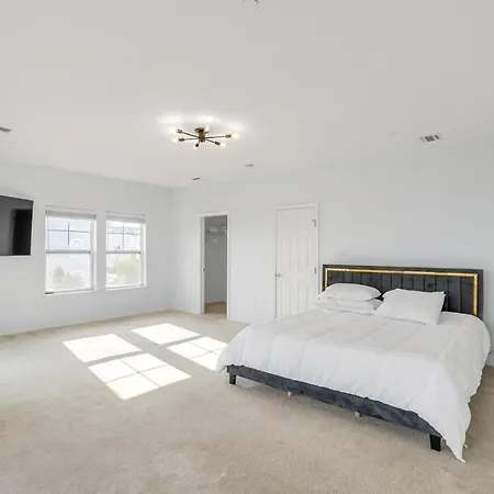 Holiday home Stunning Beachfront Queens Getaway Townhouse *
