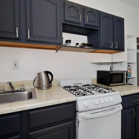 Amazing 2 Bedroom Near Park