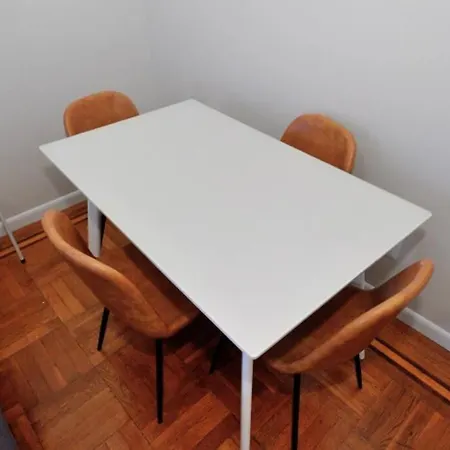 Amazing 2 Bedroom Near Park Apartment