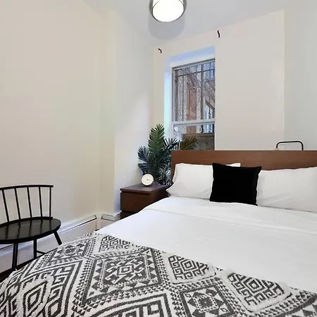 Beautiful 3 Bedroom Loft With Desk Near Times Sq. * New York
